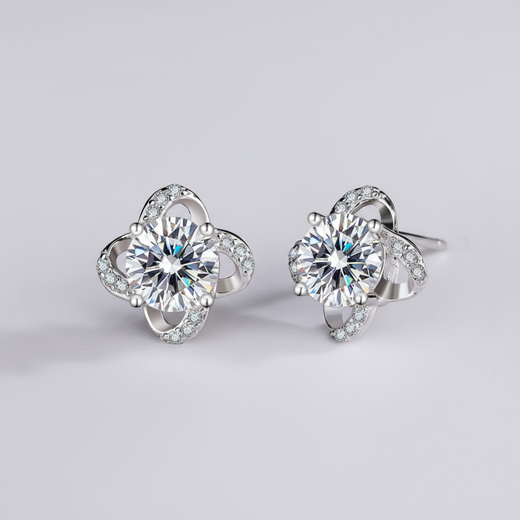 Round Cut VVS Moissanite S925 Silver Clover Stud Earrings