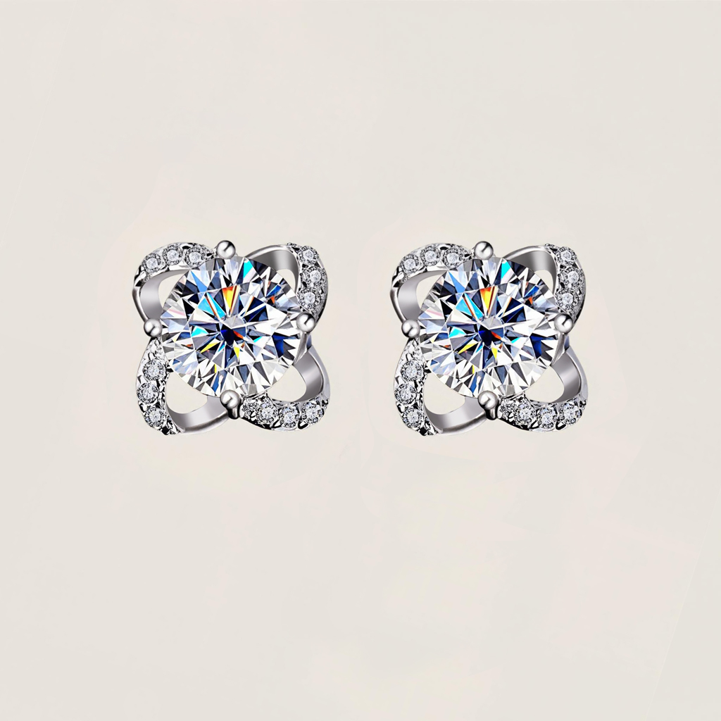 Round Cut VVS Moissanite S925 Silver Clover Stud Earrings