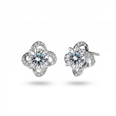 Round Cut VVS Moissanite S925 Silver Clover Stud Earrings