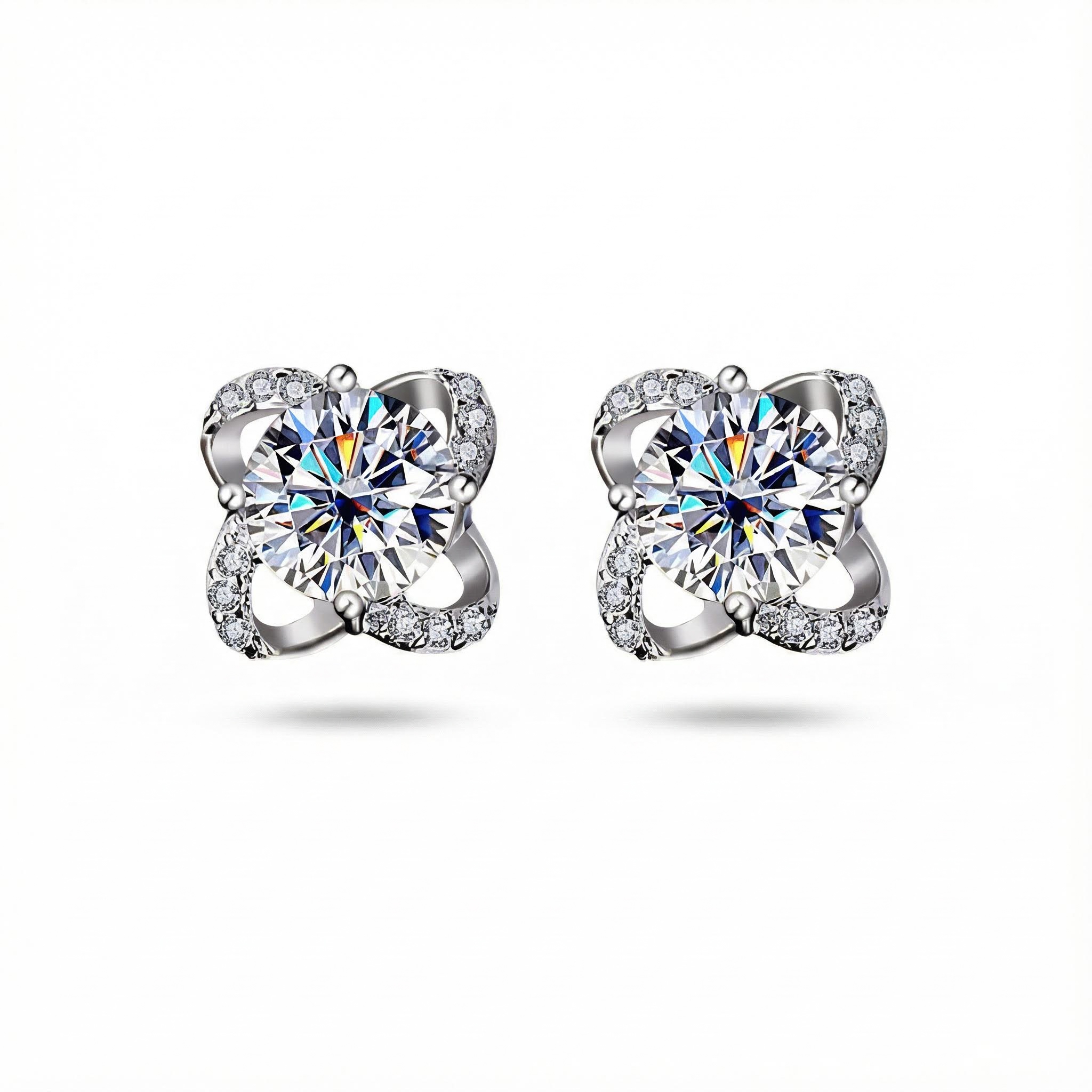 Round Cut VVS Moissanite S925 Silver Clover Stud Earrings