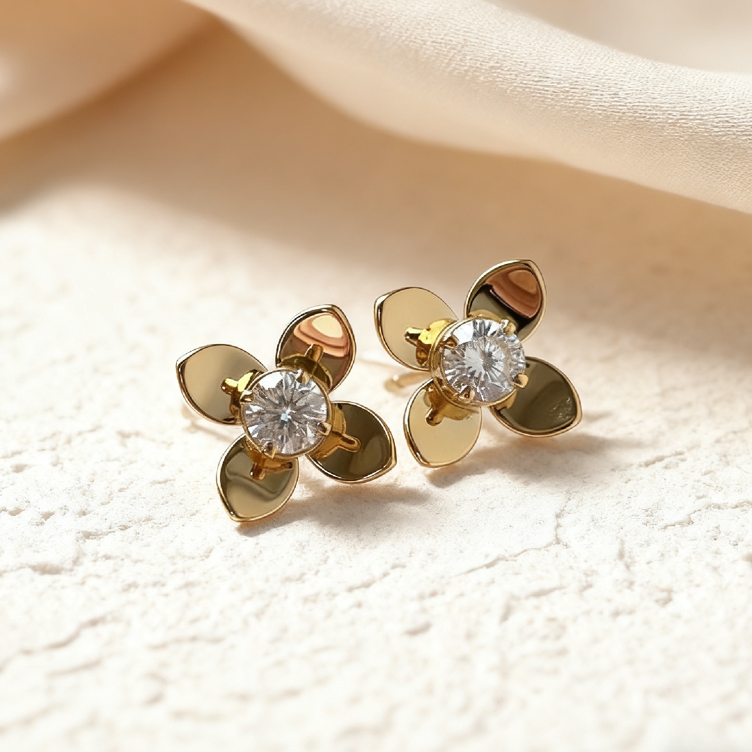 S925 Silver Round Diamond Floral Solitaire Stud Earrings S925 Silver Round Diamond Floral Solitaire Stud Earrings