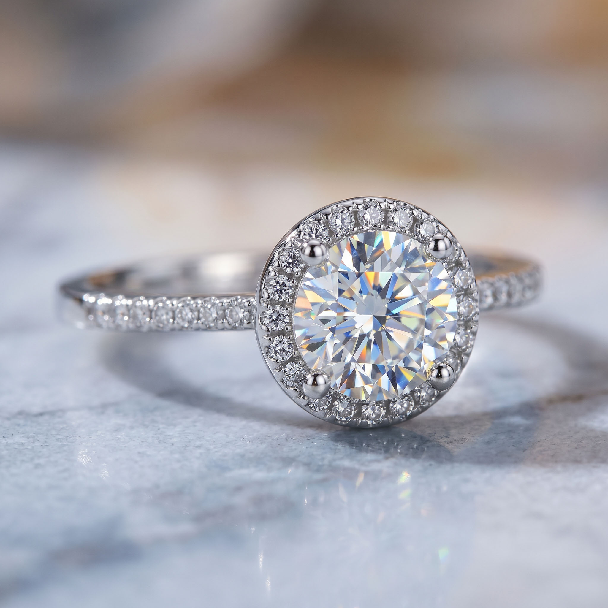 0.5CT/1CT Round Cut VVS Moissanite S925 Silver Halo Engagement Ring