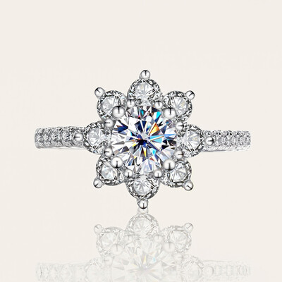 1CT/2CT Round Cut VVS Moissanite S925 Silver Floral Halo Engagement Ring