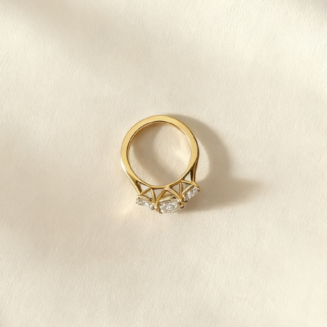 S925 Silver Oval Cut Three Stone Engagement Ring S925 Silver Oval Cut Three Stone Engagement Ring