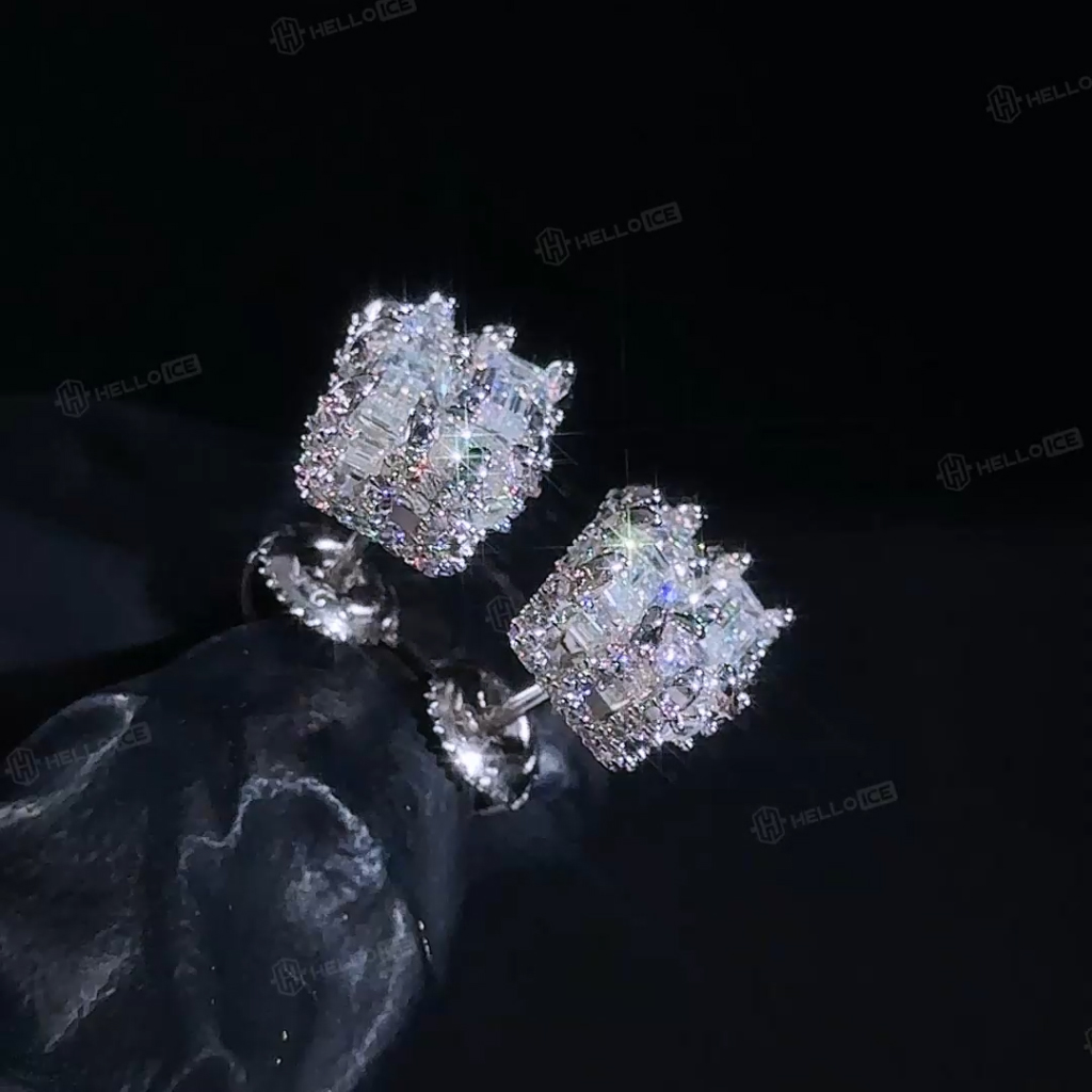 Baguette & Round Diamond Claw Stud Earrings Baguette & Round Diamond Claw Stud Earrings