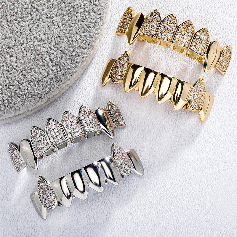 Iced Out Vampire Fang Grillz Set