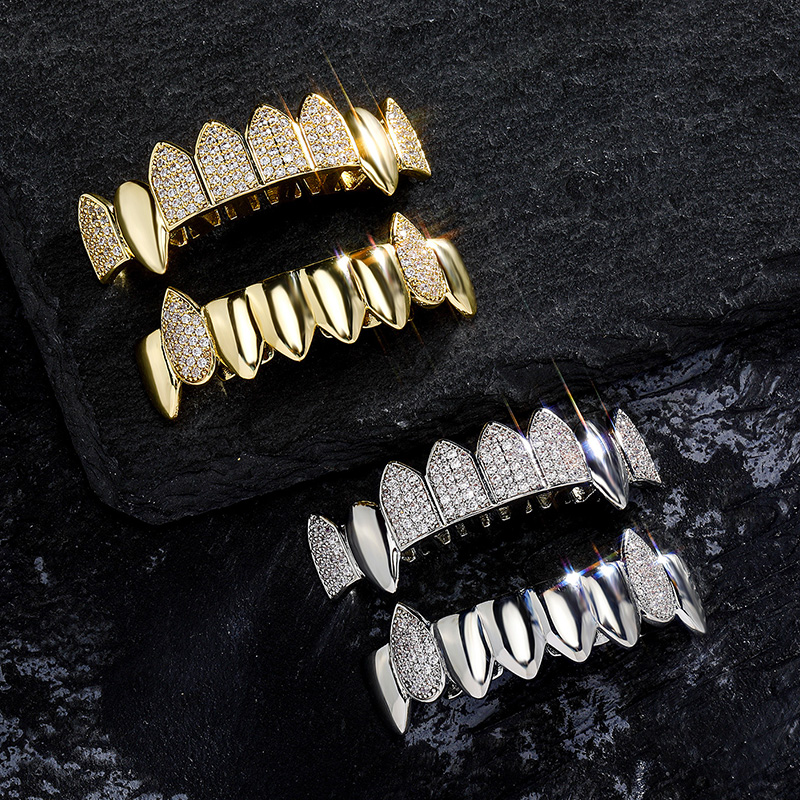 Iced Out Vampire Fang Grillz Set