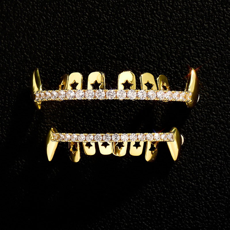 Iced Out Hollow Star Vampire Fang Grillz Set