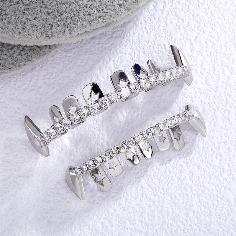 Iced Out Hollow Star Vampire Fang Grillz Set