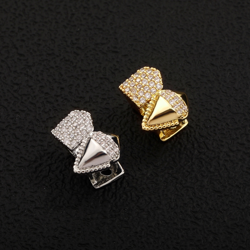 Iced Out V-Shaped Vampire Fangs Double Grillz