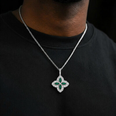 Iced Out Four Leaf Clover Pendent Necklace