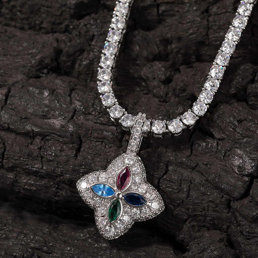Iced Out Four Leaf Clover Pendent Necklace