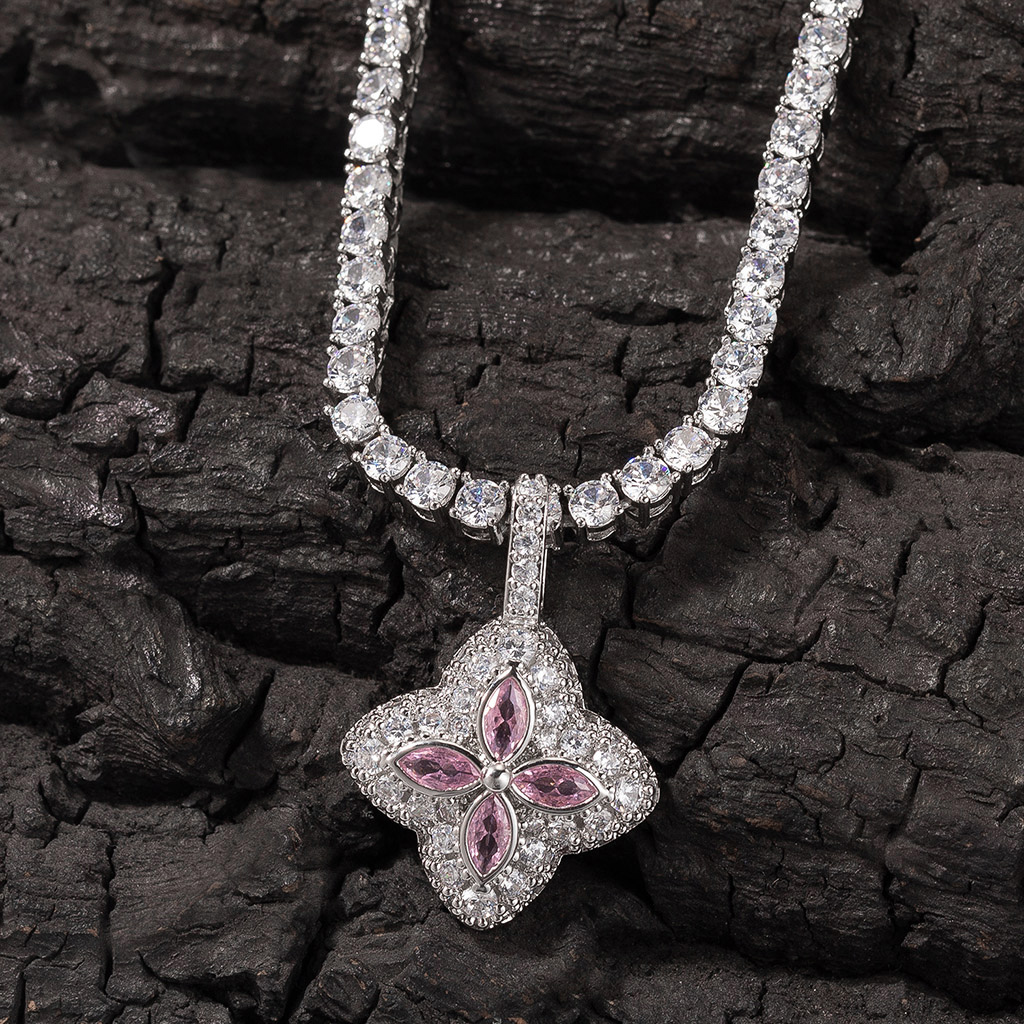 Iced Out Four Leaf Clover Pendent Necklace