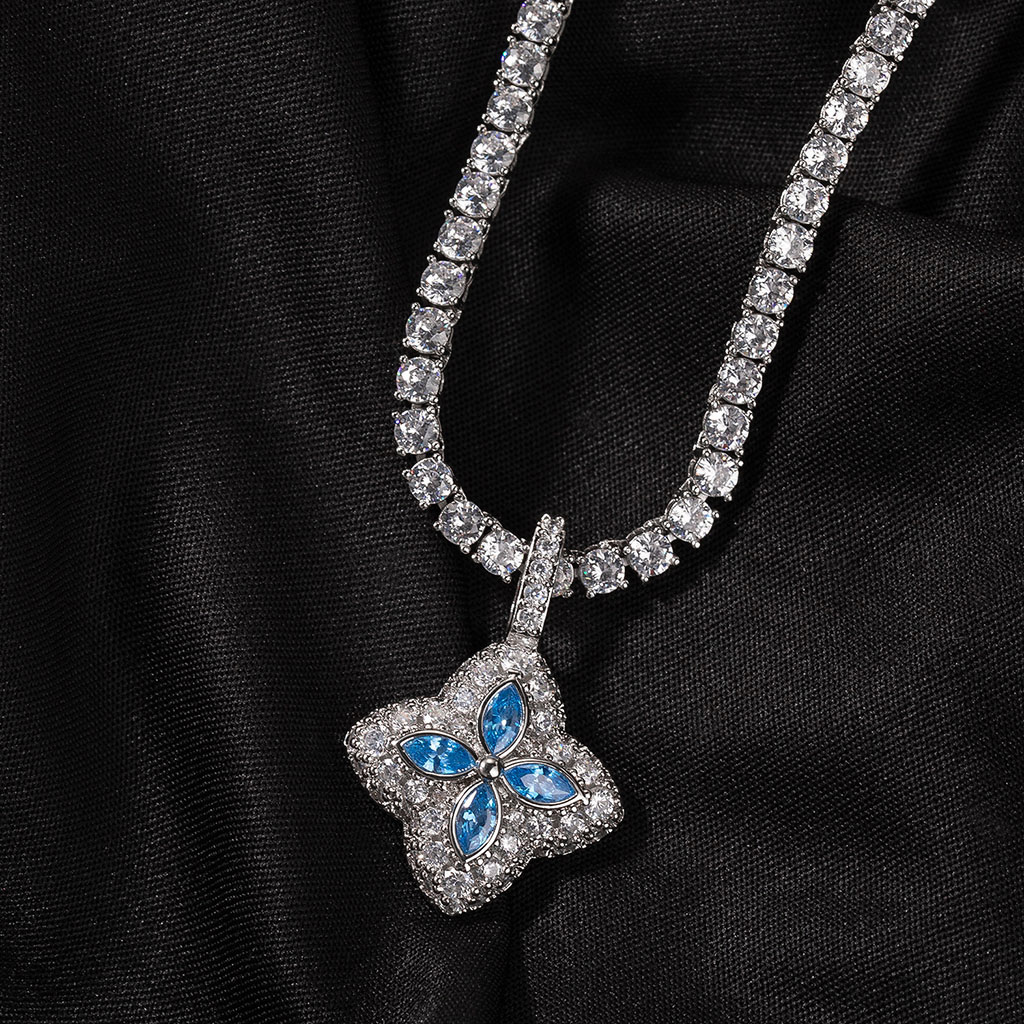 Iced Out Four Leaf Clover Pendent Necklace