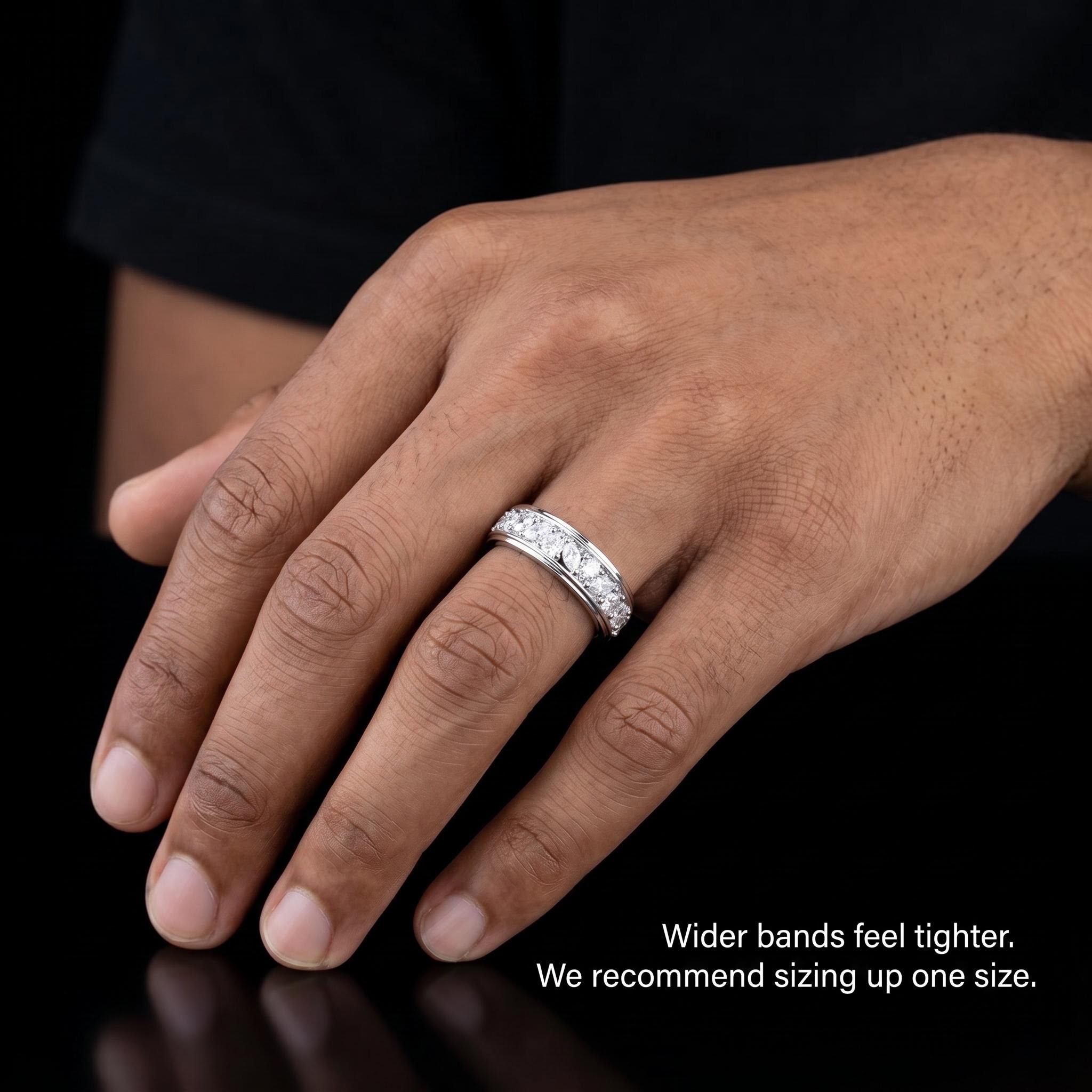925 Silver & VVS1 Moissanite Marquise & Round Full Diamond Ring 925 Silver & VVS1 Moissanite Marquise & Round Full Diamond Ring