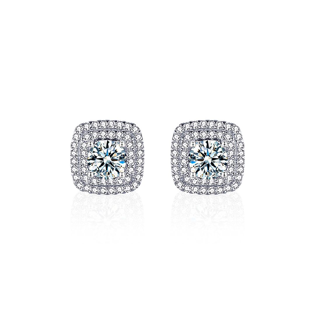 0.5CT Round Cut VVS Moissanite S925 Silver Halo Stud Earrings