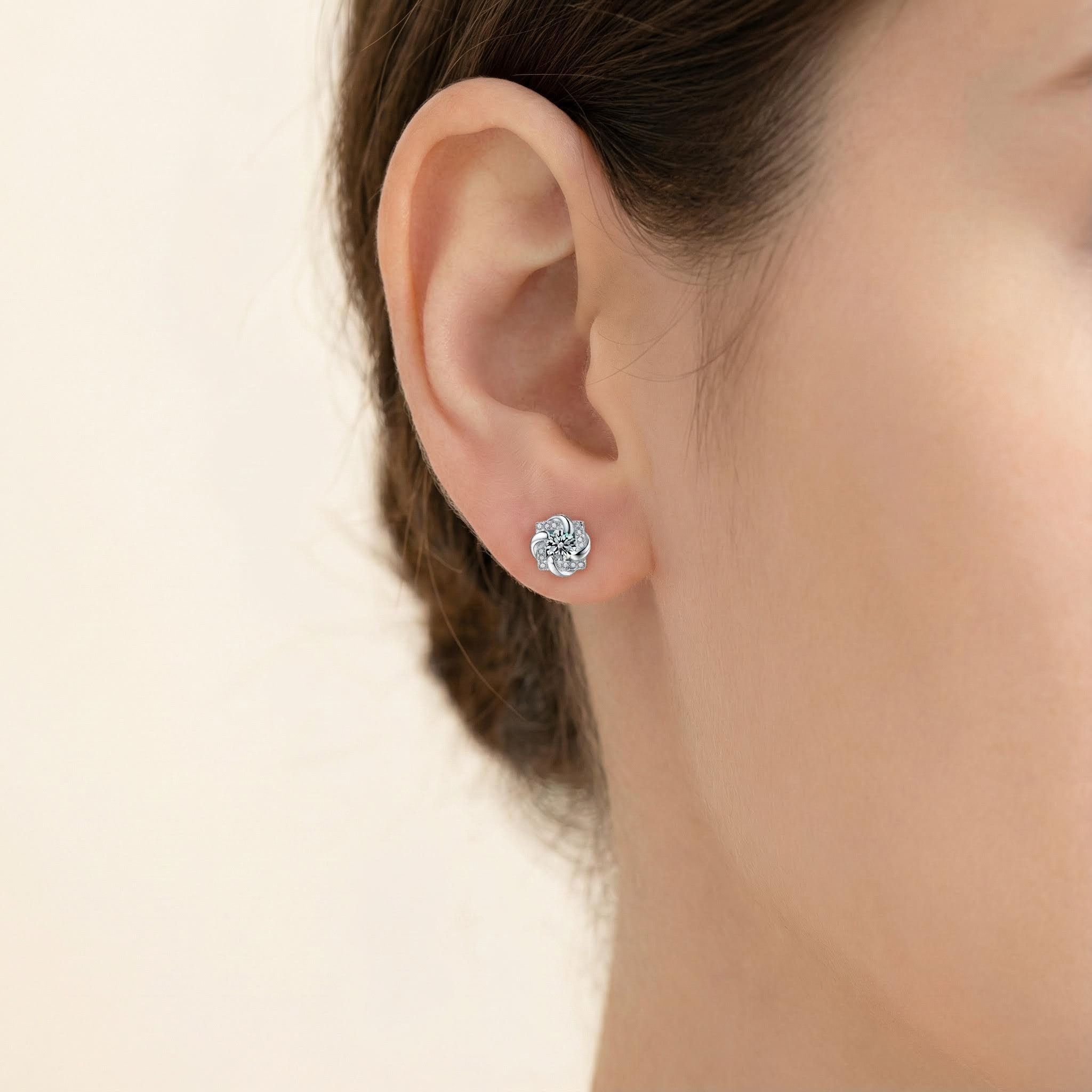 0.3CT Round Cut VVS Moissanite S925 Silver Windmill Stud Earrings 0.3CT Round Cut VVS Moissanite S925 Silver Windmill Stud Earrings