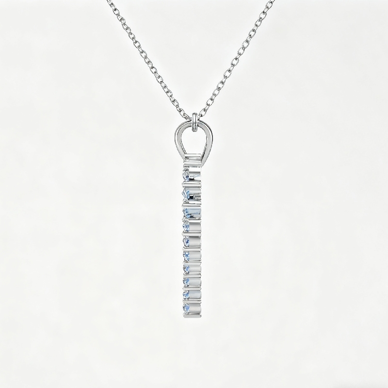 S925 Silver Round Diamond Heart Shaped Pendant Necklace