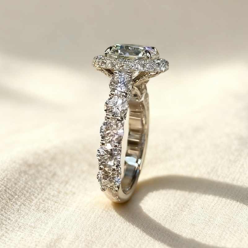 10.5CT Round Cut VVS Moissanite Halo Engagement Ring 10.5CT Round Cut VVS Moissanite Halo Engagement Ring