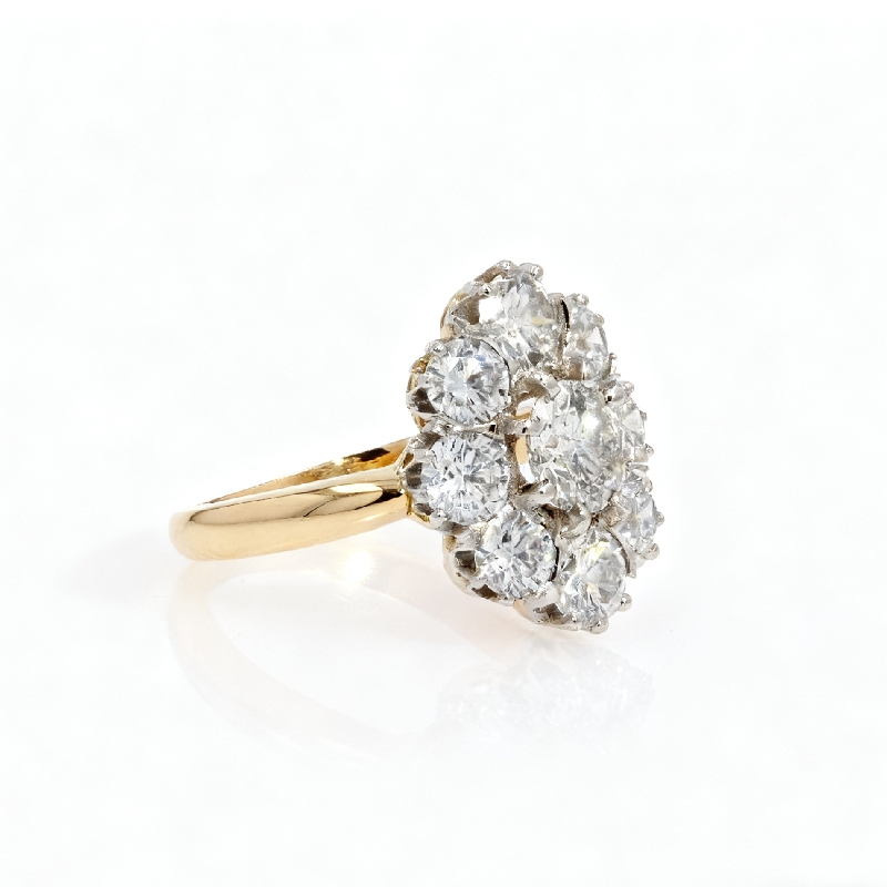 2.06CT Round Cut VVS Moissanite Floral Cluster Engagement Ring 2.06CT Round Cut VVS Moissanite Floral Cluster Engagement Ring