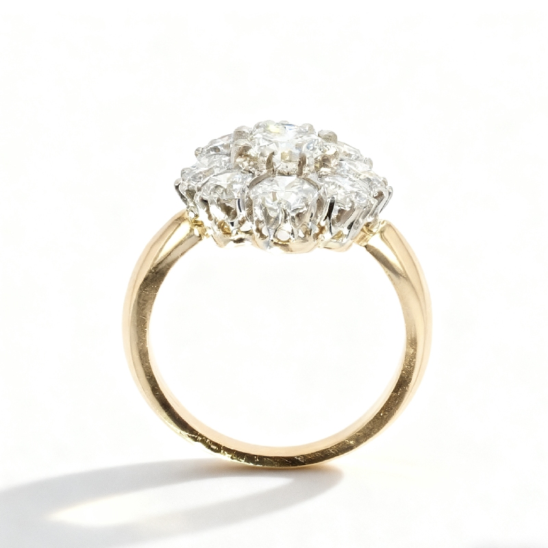 2.06CT Round Cut VVS Moissanite Floral Cluster Engagement Ring 2.06CT Round Cut VVS Moissanite Floral Cluster Engagement Ring