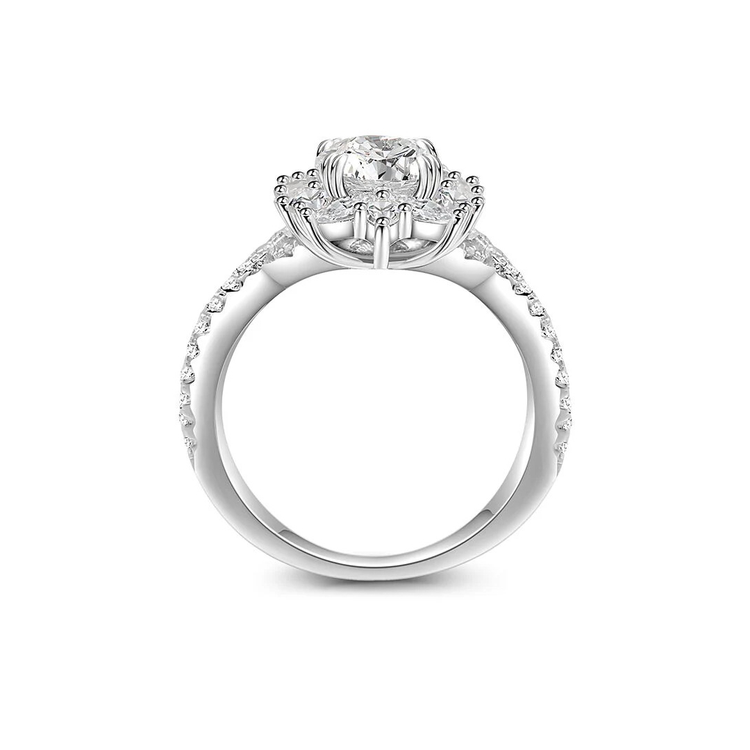 Oval Cut VVS Moissanite S925 Silver Cluster Engagement Ring Oval Cut VVS Moissanite S925 Silver Cluster Engagement Ring