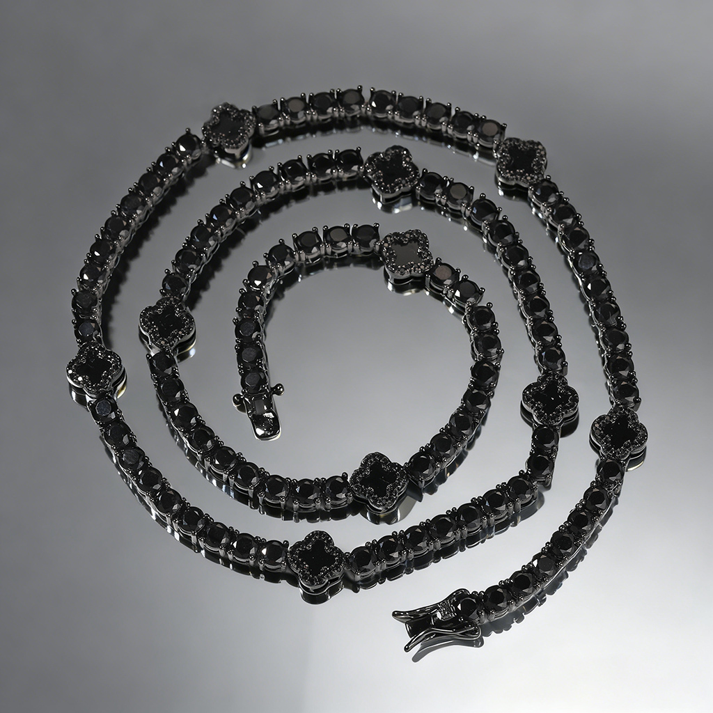 4mm Iced Out Four Leaf Clover Tennis Chain in Black Gold