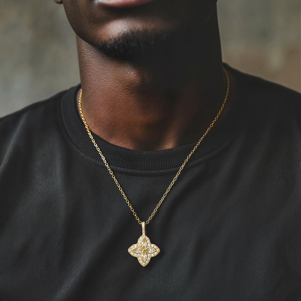 Iced Out Four Leaf Clover Pendent Necklace