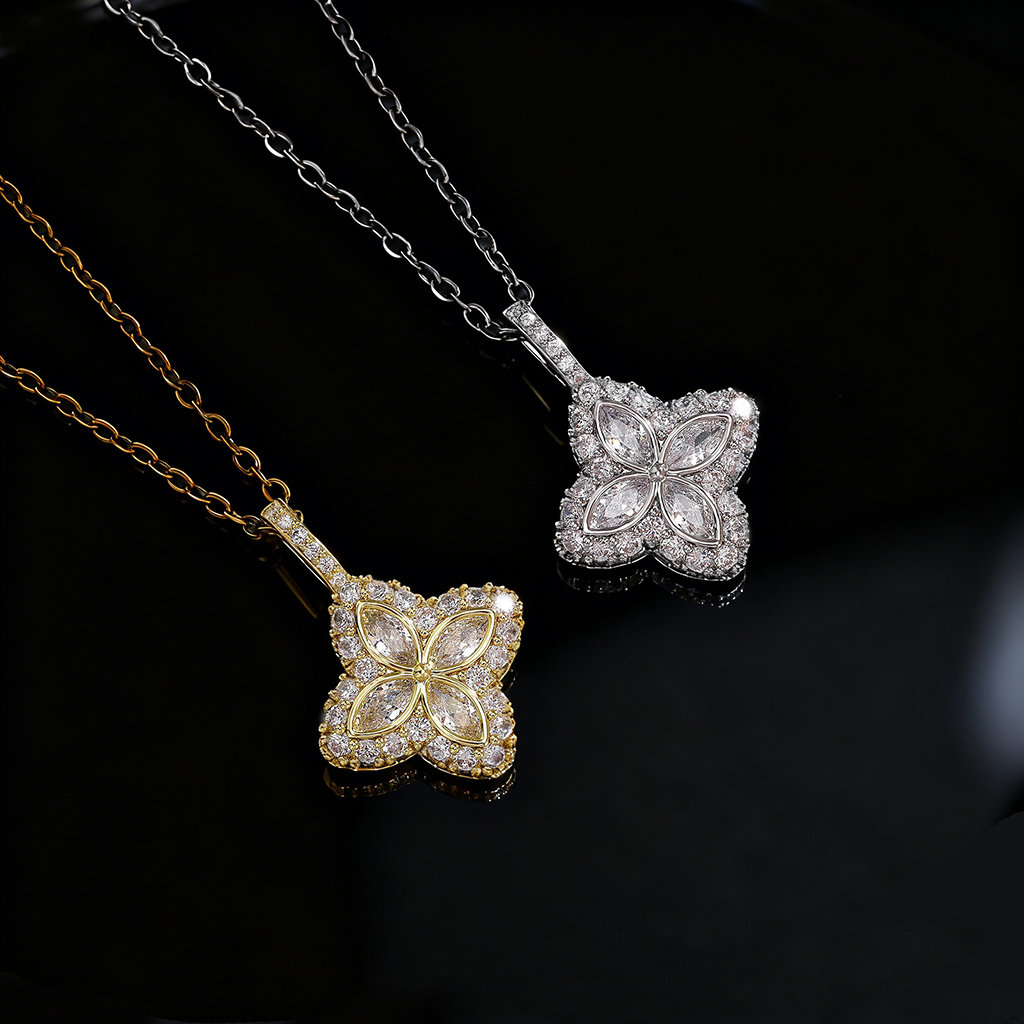 Iced Out Four Leaf Clover Pendent Necklace