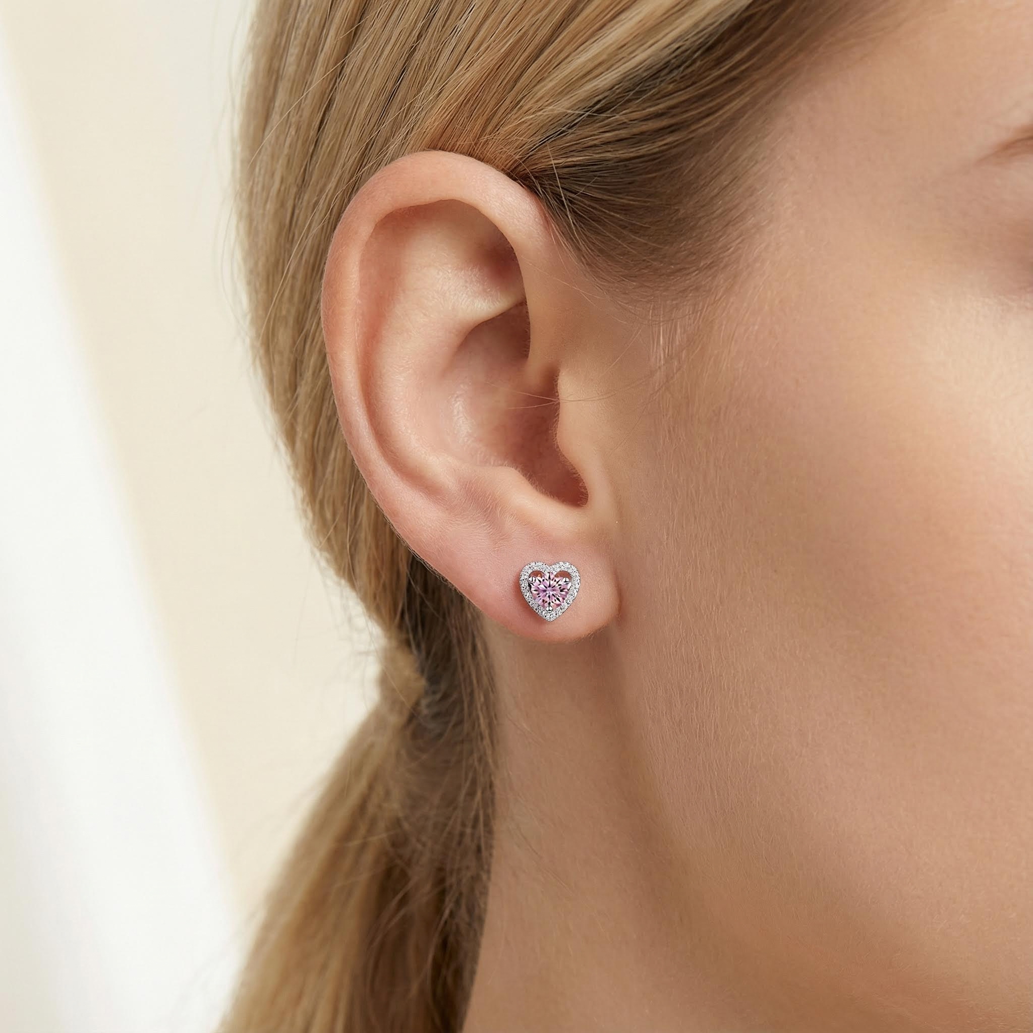 0.5CT Round Cut VVS Moissanite S925 Silver Heart Shape Halo Stud Earrings 0.5CT Round Cut VVS Moissanite S925 Silver Heart Shape Halo Stud Earrings