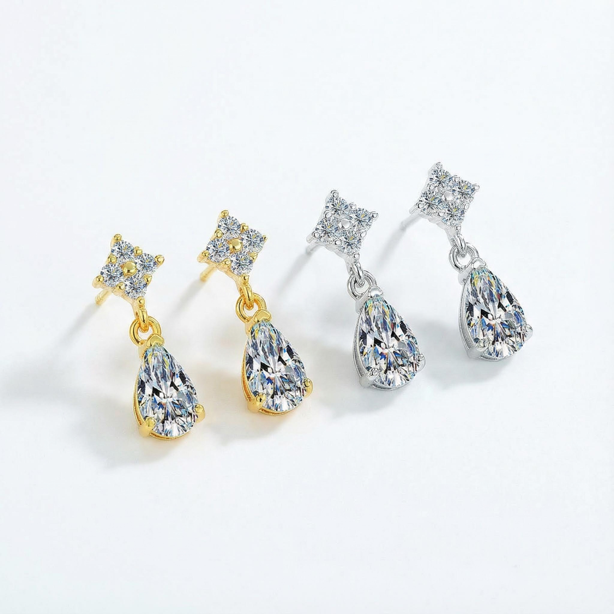 1CT Pear Cut VVS Moissanite S925 Silver Stud Earrings