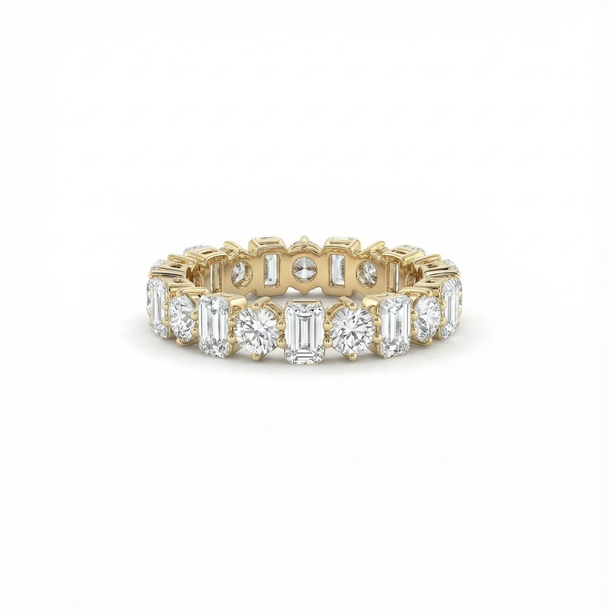 3mm/4mm Alternating Round and Emerald Cut VVS Moissanite Wedding Band 3mm/4mm Alternating Round and Emerald Cut VVS Moissanite Wedding Band