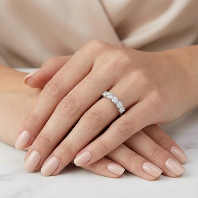 5mm/6.5mm Five Stone Round Cut VVS Moissanite S925 Silver Wedding Band