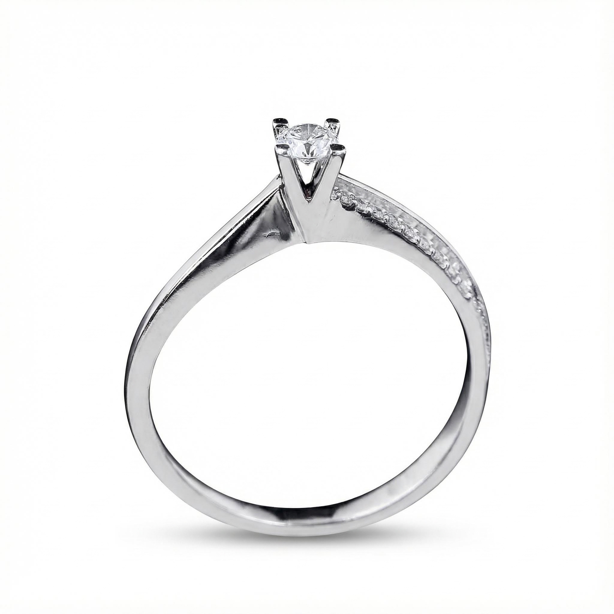 Round Cut VVS Moissanite S925 Silver Twisted Engagement Ring