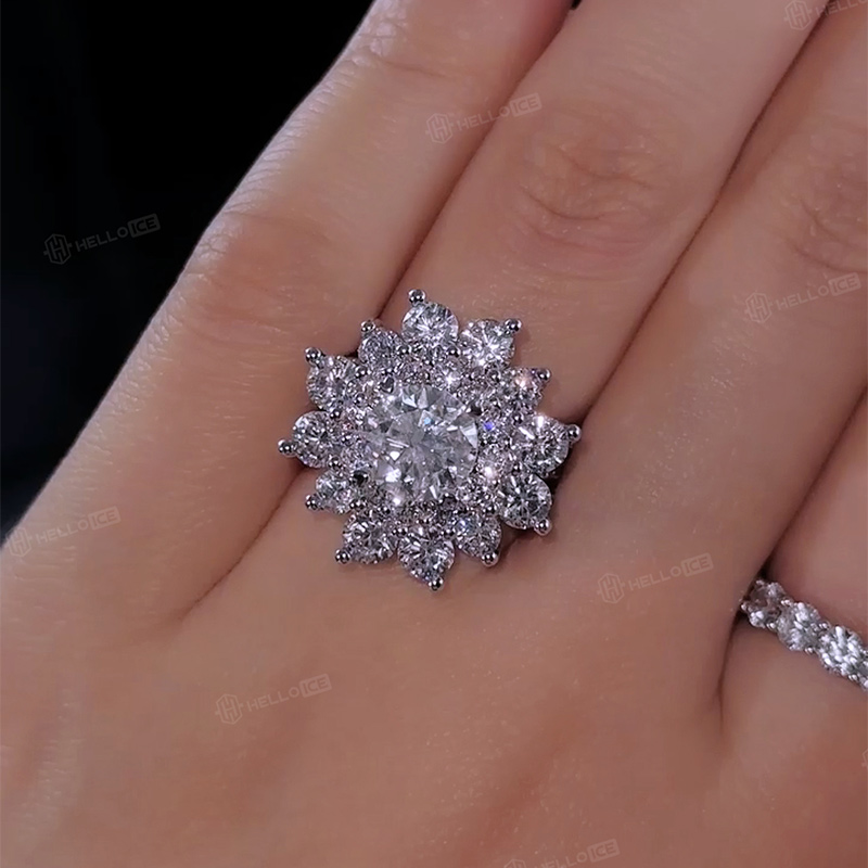 Round Cut VVS Moissanite Floral Style Cluster Halo Engagement Ring Round Cut VVS Moissanite Floral Style Cluster Halo Engagement Ring