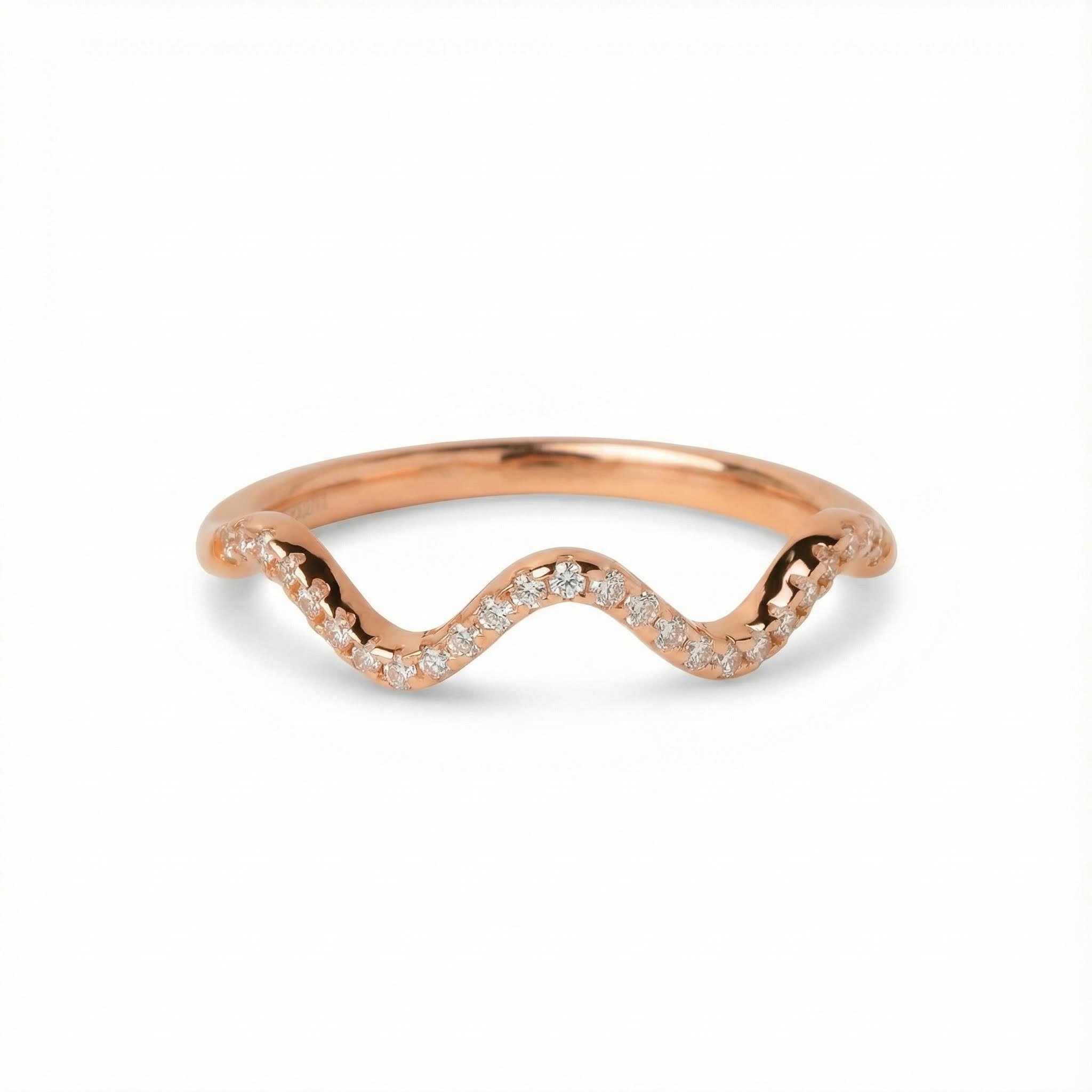 Round Cut VVS Moissanite Wavy Wedding Band