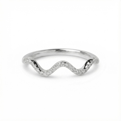 Round Cut VVS Moissanite Wavy Wedding Band
