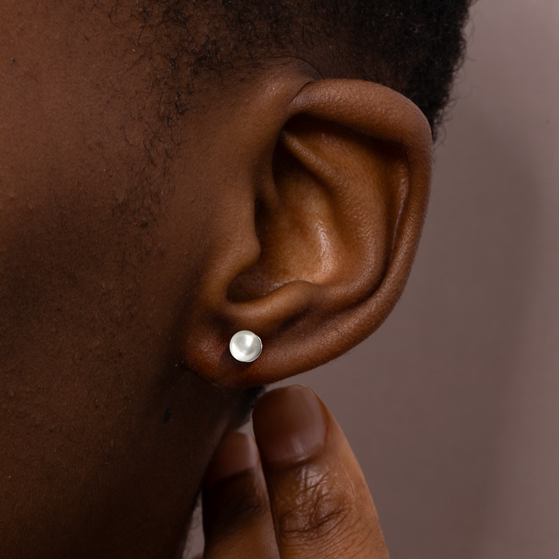 6mm/8mm Magnetic Pearl Stud Earrings