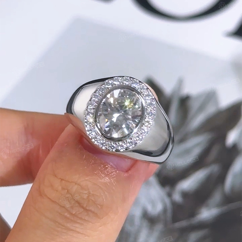 925S & VVS Moissanite Oval Cut Ring