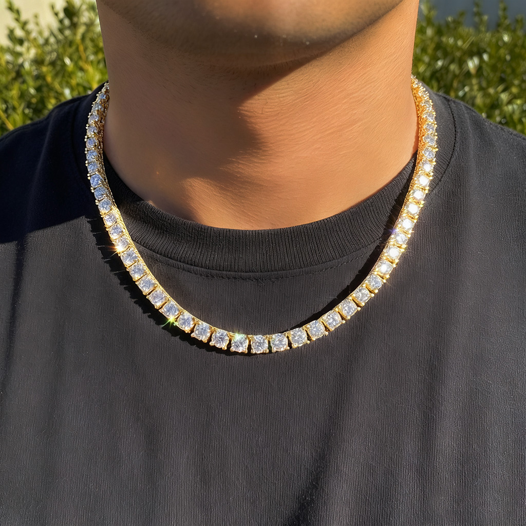 925S & VVS Moissanite 5mm Tennis Chain with Iced Out Sides 925S & VVS Moissanite 5mm Tennis Chain with Iced Out Sides