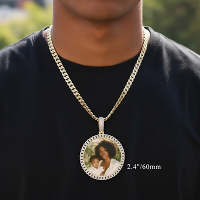 925S & VVS Moissanite Cuban Link Photo Pendant in Gold