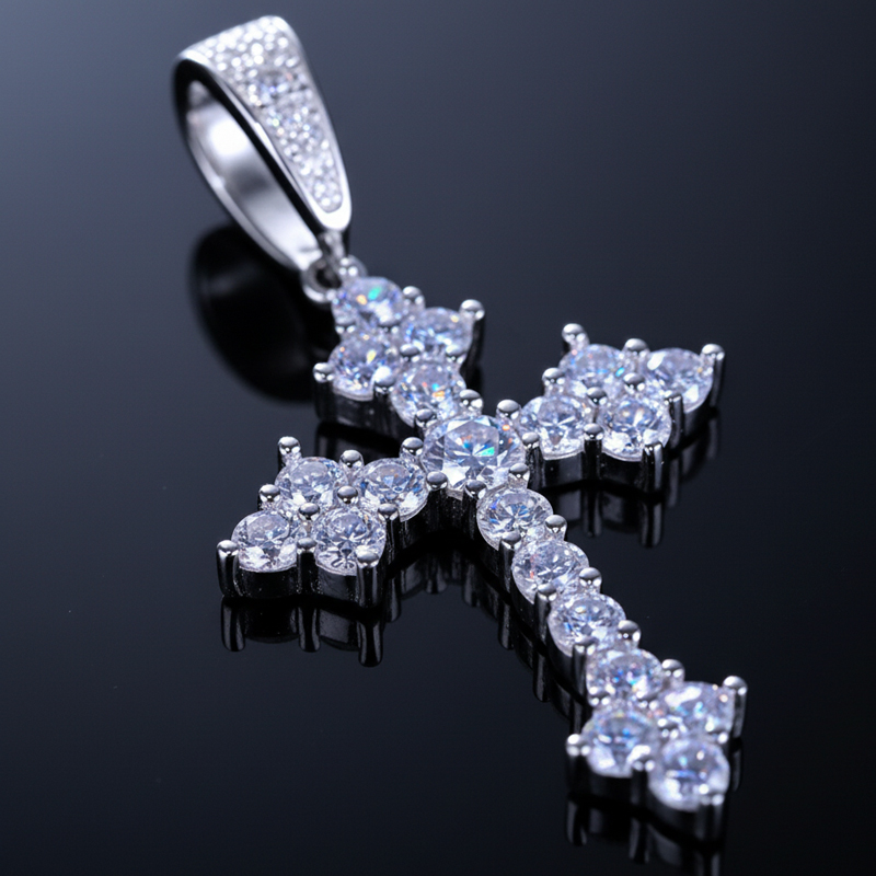 925S & VVS Moissanite Round Cut Cross Pendant