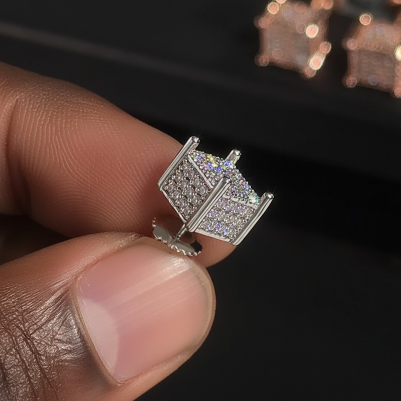925S & VVS Moissanite Square Cube Stud Earrings 925S & VVS Moissanite Square Cube Stud Earrings