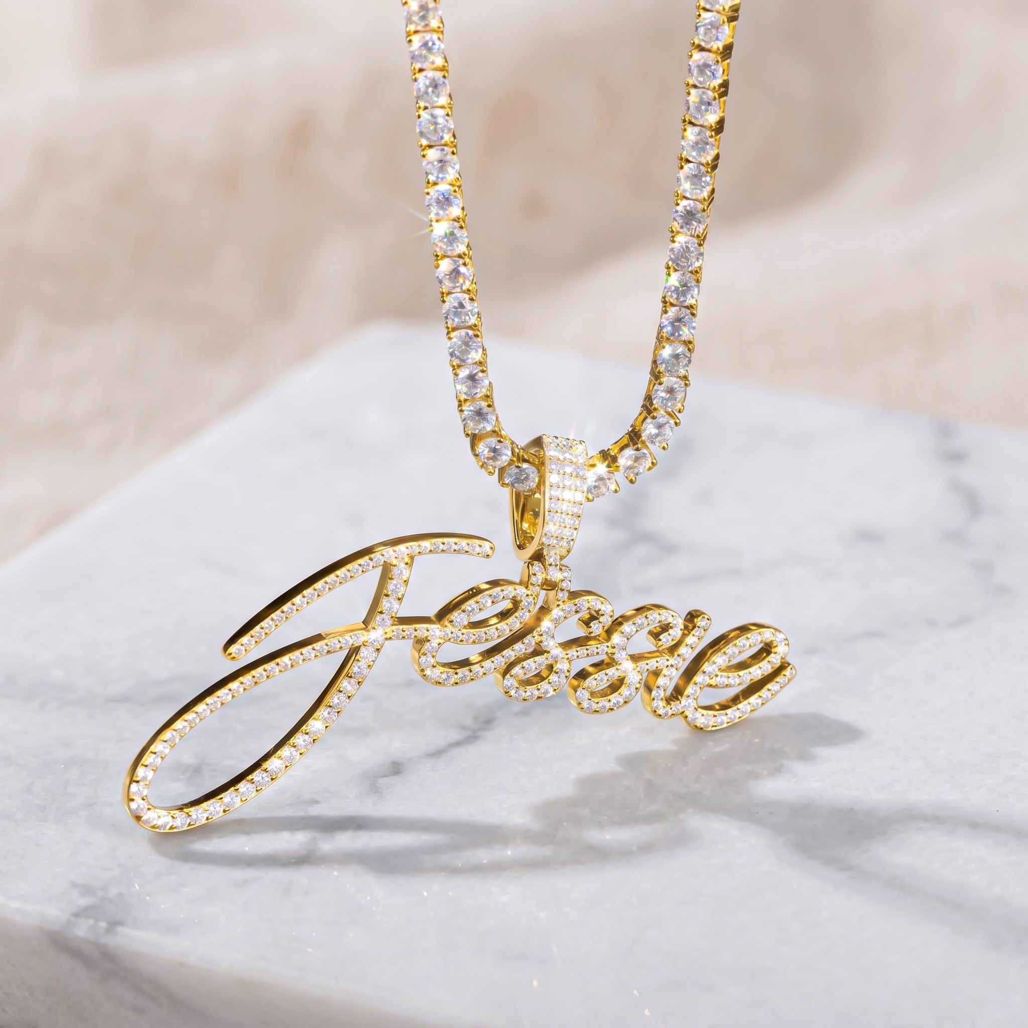 925S & VVS Moissanite Custom Personalized Name Letter Pendant