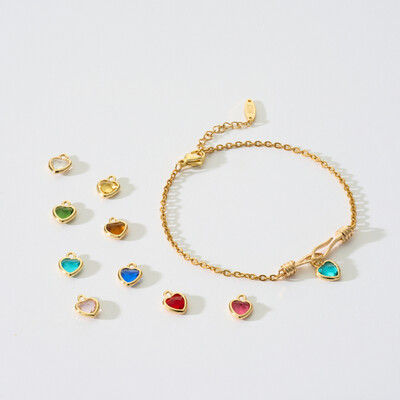 Elegant Gold Chain Bracelet with Heart-Shaped Gemstone Pendant