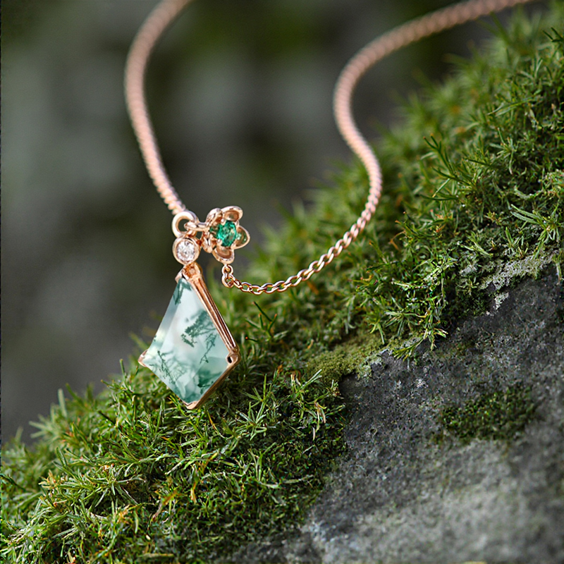 1.3CT Kite Cut Moss Agate With Emerald Flower Accent S925 Silver Pendant Necklace