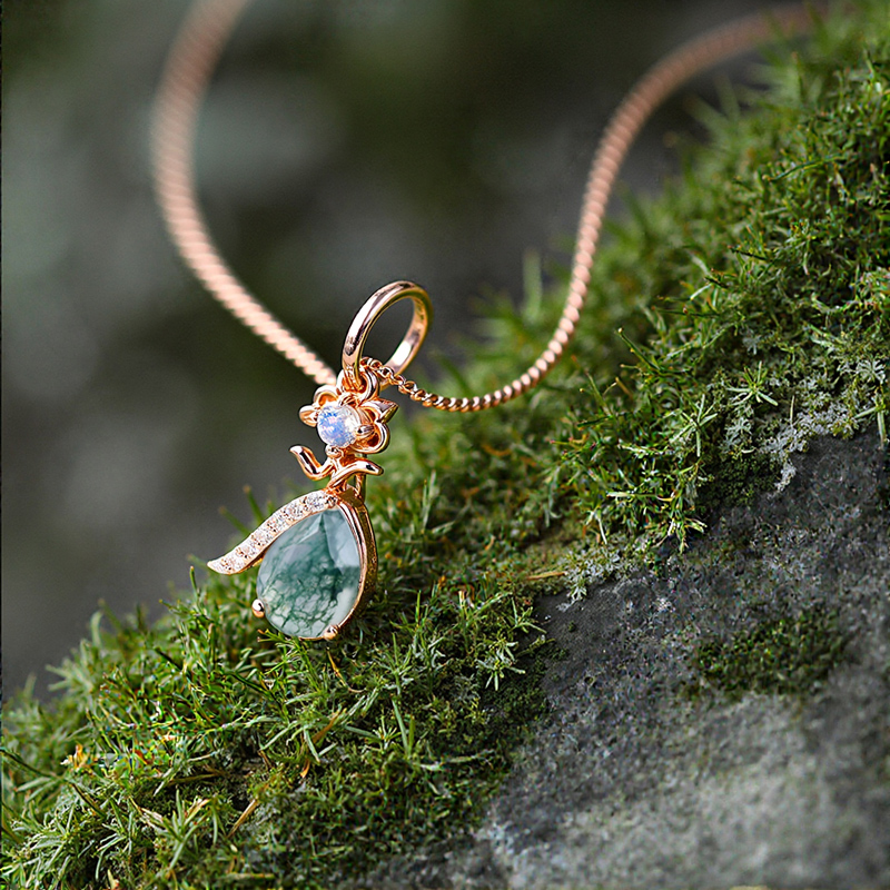 1.3CT Pear Cut Moss Agate & Round Cut Moissanite S925 Silver Floral Inspired Pendant Necklace