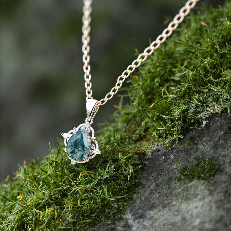 1.36CT Pear Cut Moss Agate & Round Cut Moissanite S925 Silver Floral Halo Pendant Necklace