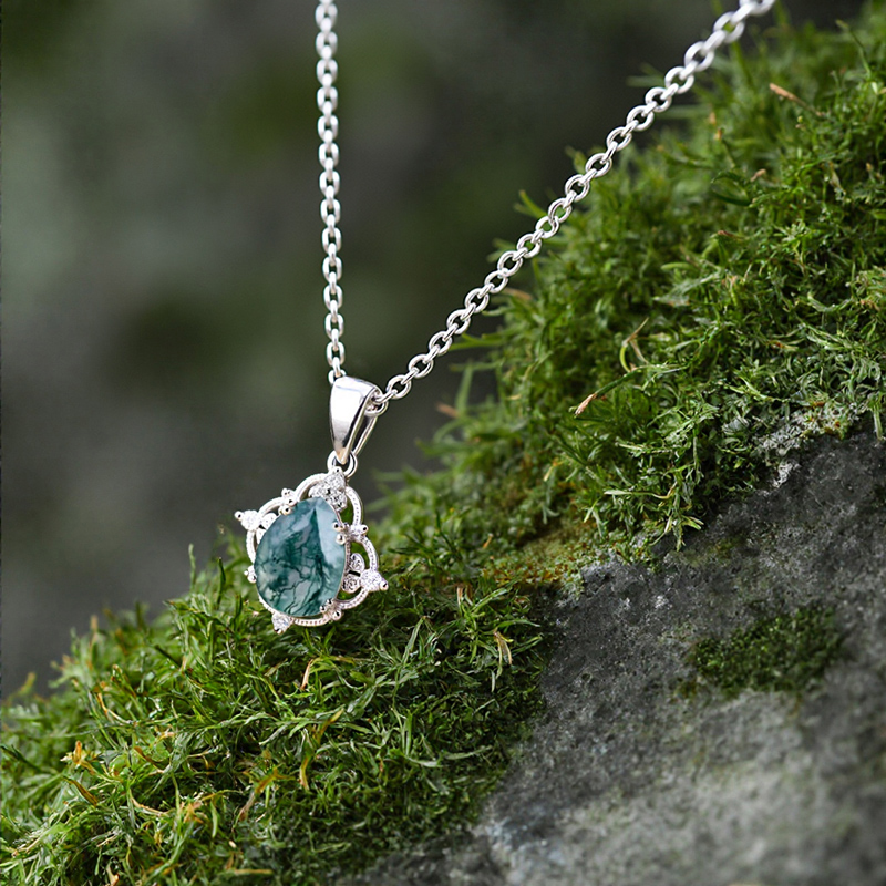 1.36CT Pear Cut Moss Agate & Round Cut Moissanite S925 Silver Floral Halo Pendant Necklace