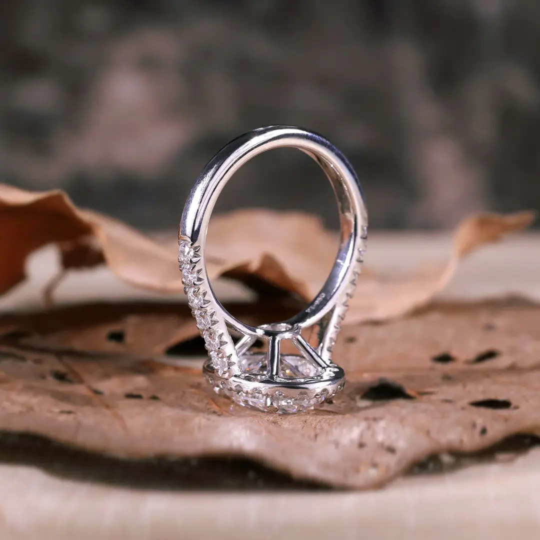 2.5Ct Oval &Round Cut VVS Moissanite S925 Silver Engagement Ring 2.5Ct Oval &Round Cut VVS Moissanite S925 Silver Engagement Ring